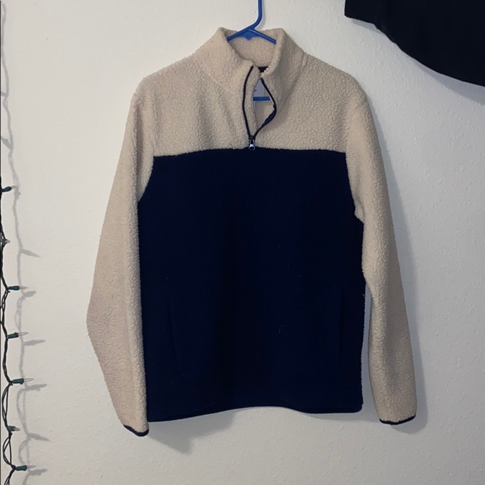 Men’s Old Navy fuzzy jacket!